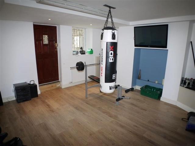  Image of 4 bedroom Terraced house for sale in Old Road Stanningley Pudsey LS28 at Farsley  Farsley, LS28 6BQ