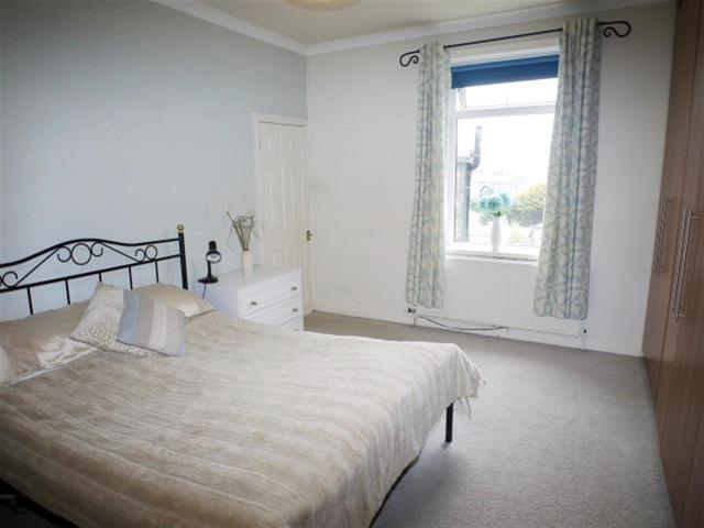  Image of 4 bedroom Terraced house for sale in Old Road Stanningley Pudsey LS28 at Farsley  Farsley, LS28 6BQ