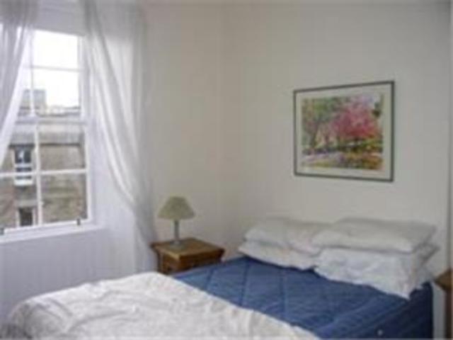  Image of 1 bedroom Flat to rent in Orwell Place Edinburgh EH11 at Dalry Edinburgh Edinburgh, EH11 2AE