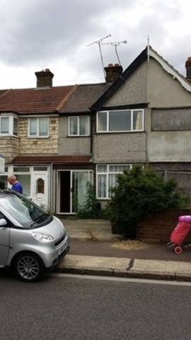  Image of 3 bedroom Terraced house to rent in Oval Road South Dagenham RM10 at OVAL ROAD SOUTH  DAGENHAM HEATH, RM10 9DS