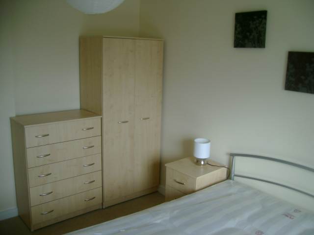  Image of 1 bedroom Flat to rent in Overstone Court Cardiff CF10 at Butetown Cardiff Grangetown, CF10 5NU