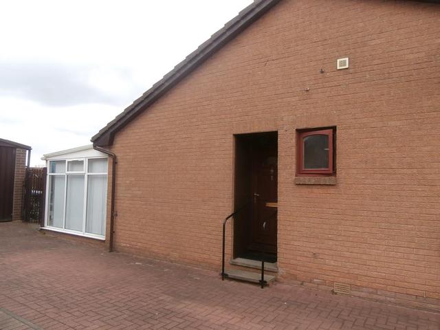  Image of 3 bedroom Bungalow to rent in Overton Crescent East Calder Livingston EH53 at East Calder West Lothian West Lothian, EH53 0RH