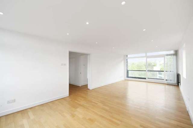  Image of 3 bedroom Property to rent in Park Close Ilchester Place London W14 at Park Close  London, W14 8NH