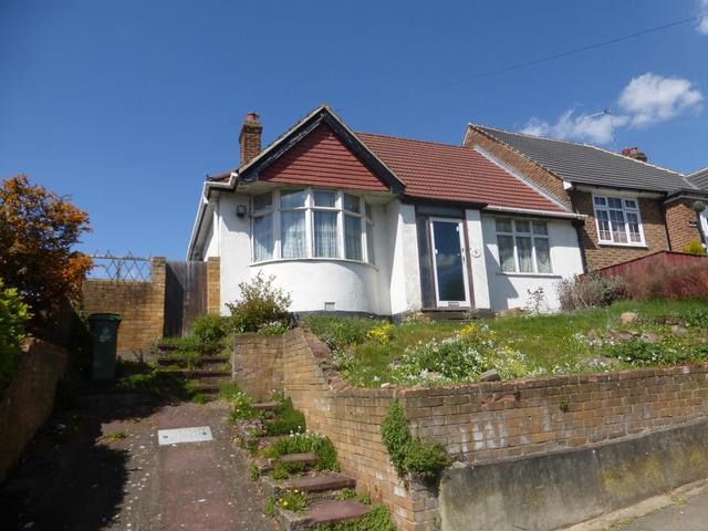  Image of 2 bedroom Detached house for sale in Park Grove Bexleyheath DA7 at Bexleyheath Kent Bexleyheath, DA7 6AA