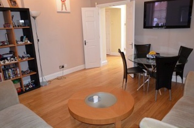  Image of 1 bedroom Detached house to rent in Newsholme Drive London N21 at Penrose House Newsholme Road Winchmore Hill, N21 1TW