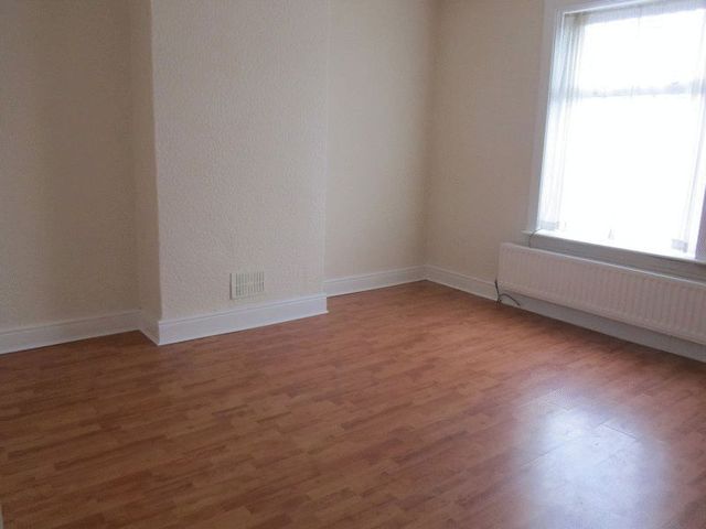  Image of 2 bedroom Terraced house to rent in Percy Street Rochdale OL16 at Percy Street  Rochdale, OL16 5LF