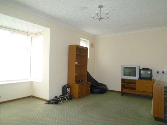  Image of 2 bedroom Terraced house to rent in Maendy Wood Rise Pontnewydd Cwmbran NP44 at Cwmbran, NP44 1JY