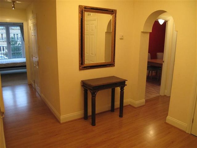  Image of 3 bedroom Flat to rent in Powderhall Brae Edinburgh EH7 at Broughton Edinburgh Edinburgh, EH7 4GD