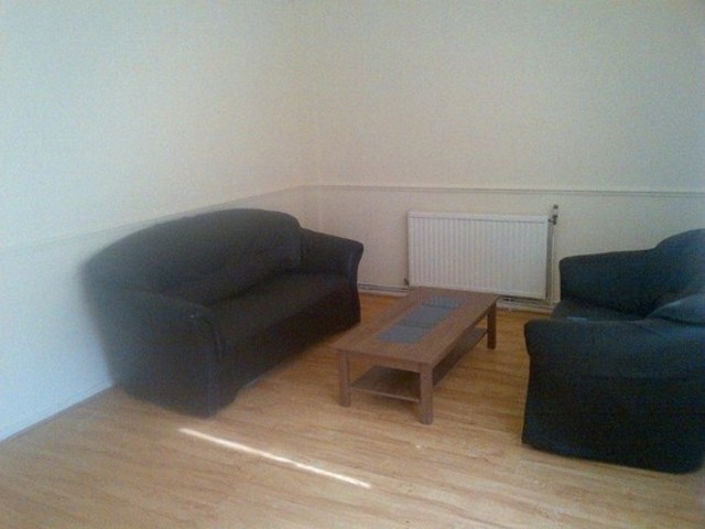  Image of 4 bedroom Maisonette to rent in Prince Regent Lane London E16 at PRINCE REGENTS LANE  NEWHAM, E16 3JP