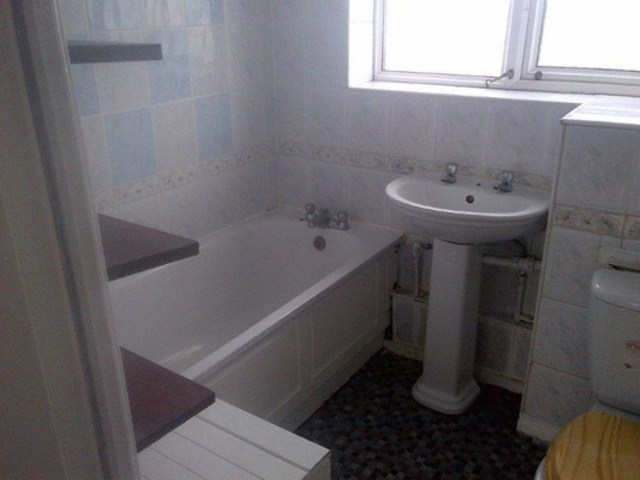  Image of 4 bedroom Maisonette to rent in Prince Regent Lane London E16 at PRINCE REGENTS LANE  NEWHAM, E16 3JP