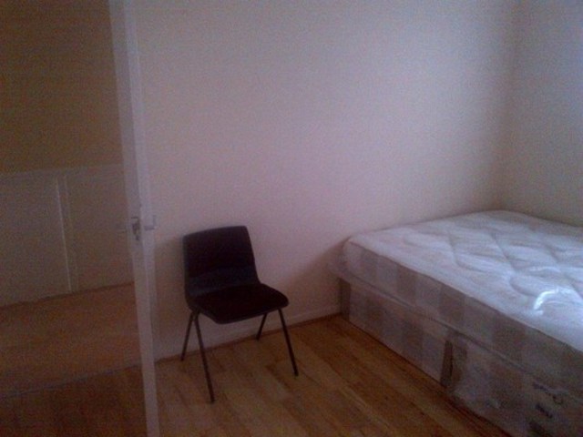  Image of 4 bedroom Maisonette to rent in Prince Regent Lane London E16 at PRINCE REGENTS LANE  NEWHAM, E16 3JP