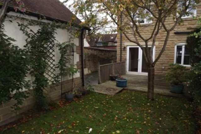  Image of 4 bedroom Semi-Detached house to rent in Psalter Lane Sheffield S11 at Sheffield, S11 8YP