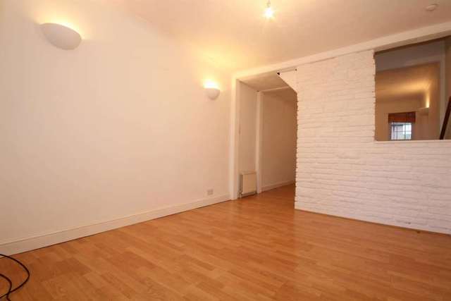  Image of 2 bedroom Cottage to rent in Puller Road Hemel Hempstead HP1 at Puller Road  Hemel Hempstead, HP1 1QL