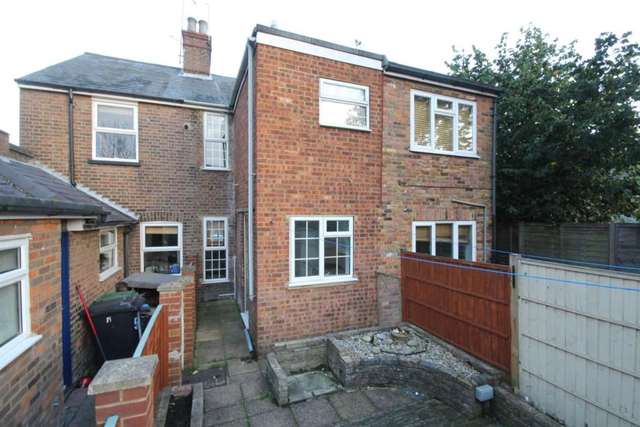  Image of 2 bedroom Cottage to rent in Puller Road Hemel Hempstead HP1 at Puller Road  Hemel Hempstead, HP1 1QL