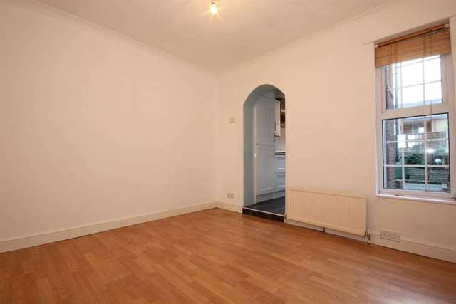  Image of 2 bedroom Cottage to rent in Puller Road Hemel Hempstead HP1 at Puller Road  Hemel Hempstead, HP1 1QL