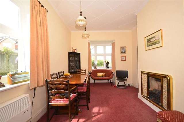  Image of 5 bedroom Bungalow for sale in Quakers Close Hartley Longfield DA3 at Hartley Longfield Longfield, DA3 7EA