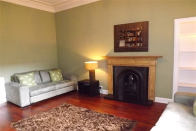  Image of 2 bedroom Flat to rent in Queen Street Stirling FK8 at Stirling Town Stirling Stirling, FK8 1HN