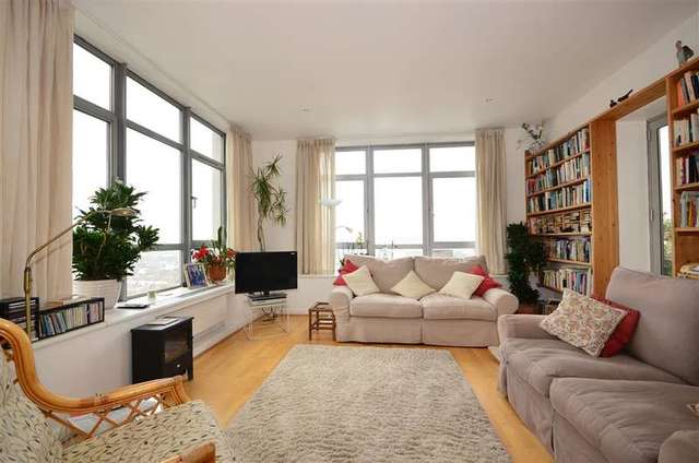  Image of 2 bedroom Apartment for sale in Queens Road Brighton BN1 at Brighton East Sussex Brighton, BN1 3ZA