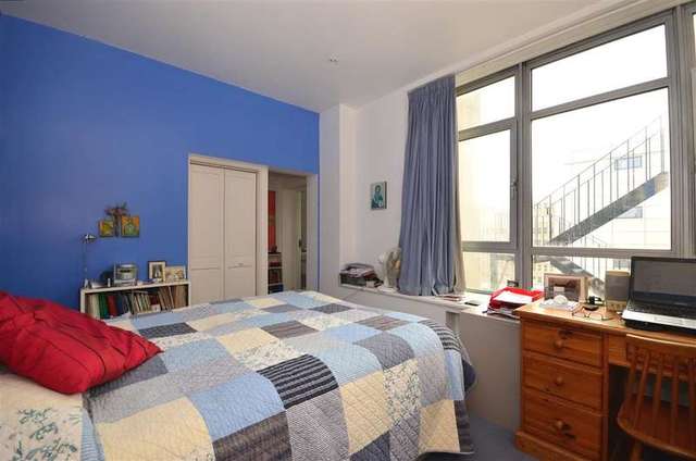  Image of 2 bedroom Apartment for sale in Queens Road Brighton BN1 at Brighton East Sussex Brighton, BN1 3ZA