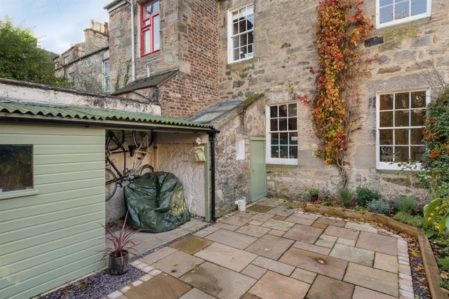  Image of 3 bedroom Detached house to rent in Raeburn Street Edinburgh EH4 at Stockbridge Edinburgh Edinburgh, EH4 1HY