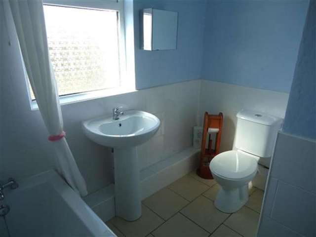  Image of 3 bedroom Semi-Detached house to rent in Railway Terrace Rogiet Caldicot NP26 at Llanfihangel Rogiet, NP26 3JG