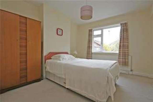  Image of 2 bedroom Detached house for sale in Rectory Close Byfleet West Byfleet KT14 at Byfleet  Byfleet, KT14 7LS