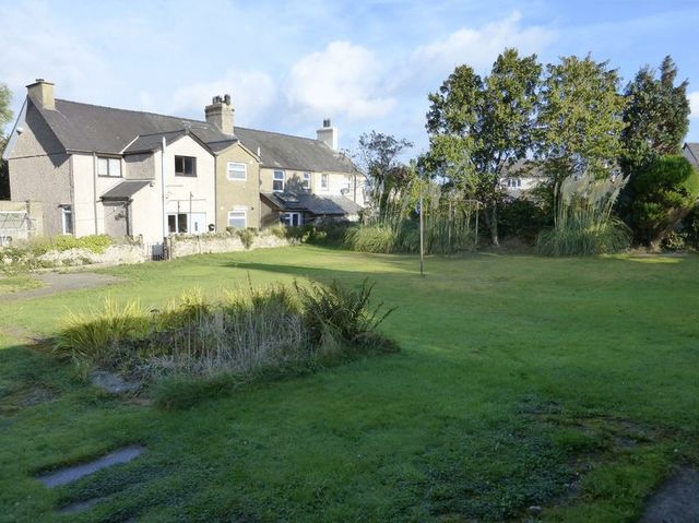  Image of 3 bedroom Terraced house for sale in Rhosbodrual Caernarfon LL55 at Rhosbodrual, LL55 2BN