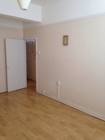  Image of 1 bedroom Flat for sale in Ripple Road Barking IG11 at Ripple road  Barking, IG11 7NT