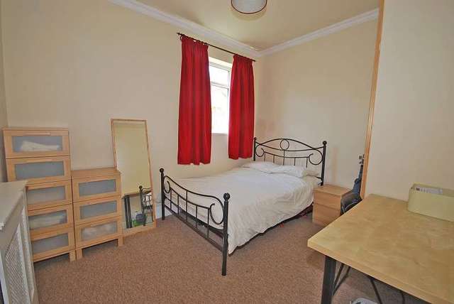  Image of 4 bedroom Terraced house for sale in Risca Road Newport NP20 at Risca Road  Newport, NP20 4HX