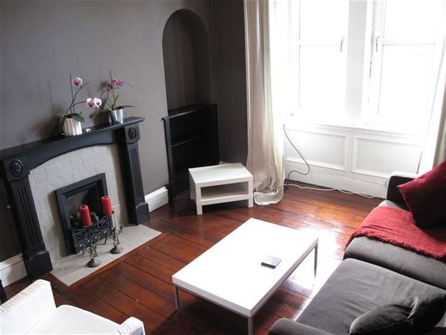  Image of 2 bedroom Flat to rent in Rodney Street Edinburgh EH7 at Canonmills Edinburgh Edinburgh, EH7 4DX