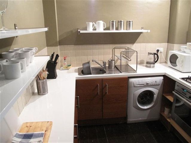  Image of 2 bedroom Flat to rent in Rodney Street Edinburgh EH7 at Canonmills Edinburgh Edinburgh, EH7 4DX