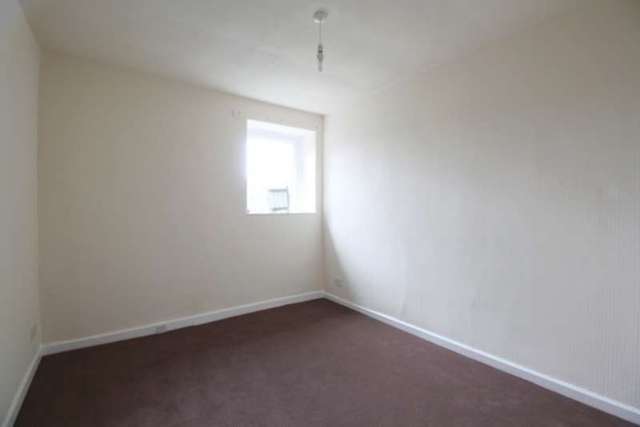  Image of 3 bedroom Cottage for sale in Victoria Road Ladybank Cupar KY15 at Victoria Road  Cupar, KY15 7LJ
