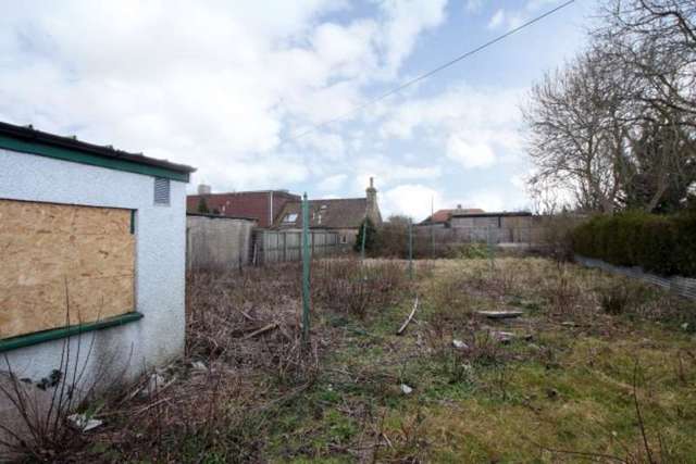  Image of 3 bedroom Cottage for sale in Victoria Road Ladybank Cupar KY15 at Victoria Road  Cupar, KY15 7LJ