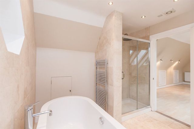  Image of 4 bedroom Detached house to rent in Roseburn Cliff Edinburgh EH12 at West End Edinburgh Edinburgh, EH12 6AL