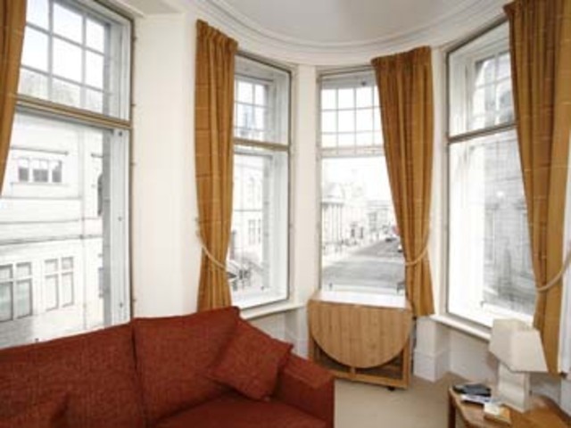  Image of 2 bedroom Flat to rent in Rosemount Viaduct Aberdeen AB25 at City Centre Aberdeen Aberdeen, AB25 1NE