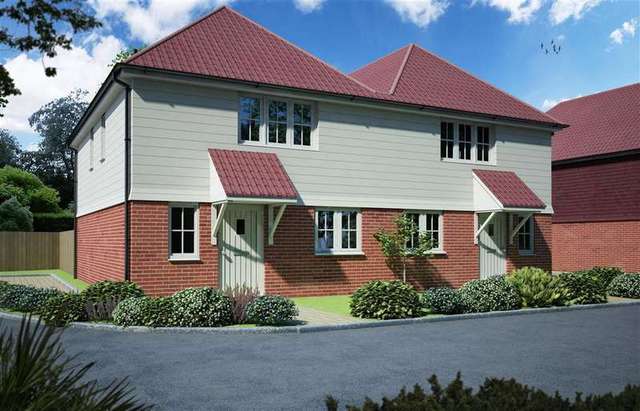  Image of 2 bedroom Semi-Detached house for sale in Selling Faversham ME13 at Selling Kent Faversham, ME13 9RL