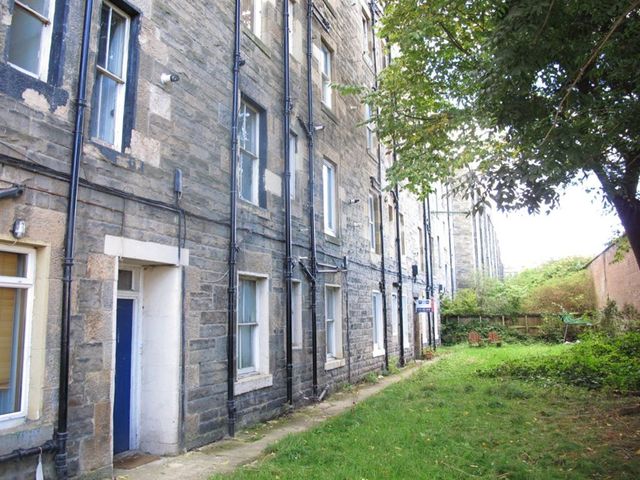  Image of 1 bedroom Flat to rent in Rossie Place Edinburgh EH7 at Easter Road Edinburgh Edinburgh, EH7 5RX