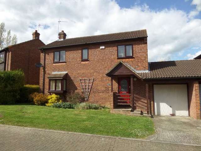  Image of 3 bedroom Detached house for sale in Rothersthorpe Giffard Park Milton Keynes MK14 at Milton Keynes, MK14 5JL