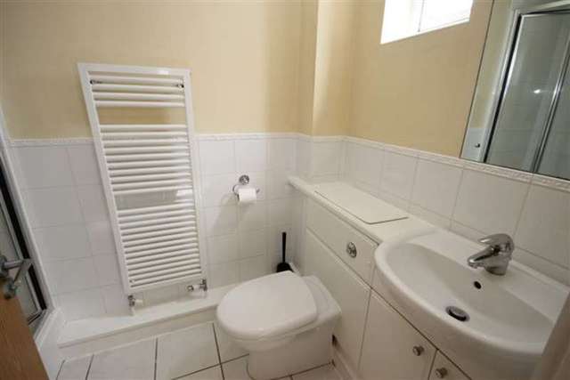  Image of 2 bedroom Apartment for sale in Weevil Lane Gosport PO12 at The Officers Quarters Royal Clarence Yard Gosport, PO12 1AG
