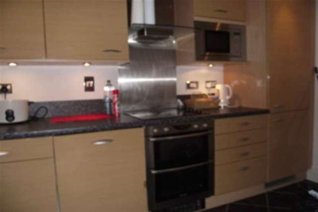  Image of 2 bedroom Flat to rent in Royal Quarter Seven Kings Way Kingston upon Thames KT2 at Kingston upon Thames, KT2 5BU
