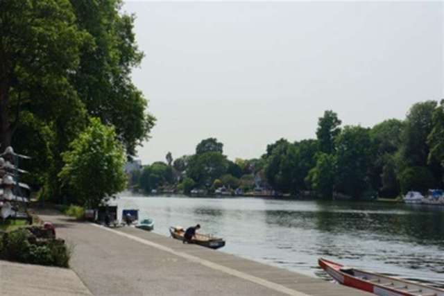  Image of 2 bedroom Flat to rent in Royal Quarter Seven Kings Way Kingston upon Thames KT2 at Kingston upon Thames, KT2 5BU