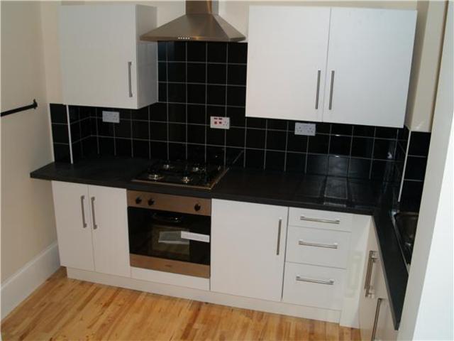  Image of 3 bedroom Flat to rent in Ruthven Street Glasgow G12 at Dowanhill Glasgow Glasgow, G12 9BY