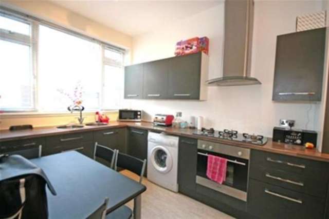  Image of 3 bedroom Detached house to rent in Church Street Seaford BN25 at Seaford, BN25 1HD