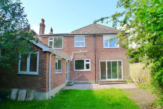  Image of 5 bedroom Detached house to rent in Ridgeway Road Salisbury SP1 at Salisbury, SP1 3BU