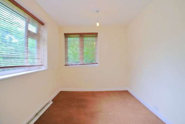  Image of 5 bedroom Detached house to rent in Ridgeway Road Salisbury SP1 at Salisbury, SP1 3BU