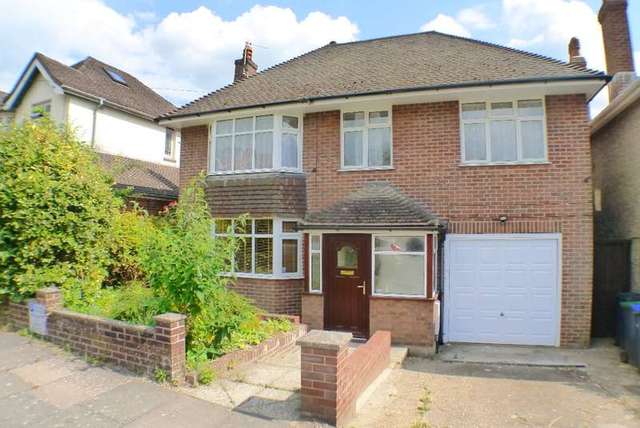  Image of 5 bedroom Detached house to rent in Ridgeway Road Salisbury SP1 at Salisbury, SP1 3BU