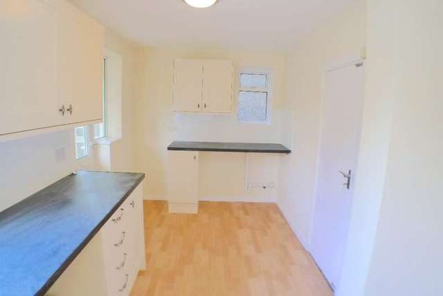  Image of 5 bedroom Detached house to rent in Ridgeway Road Salisbury SP1 at Salisbury, SP1 3BU