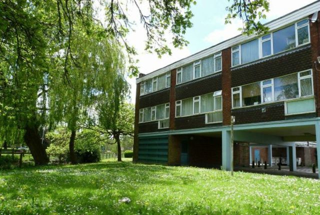  Image of 3 bedroom Flat for sale in Carmelite Way Salisbury SP1 at Salisbury, SP1 2HW