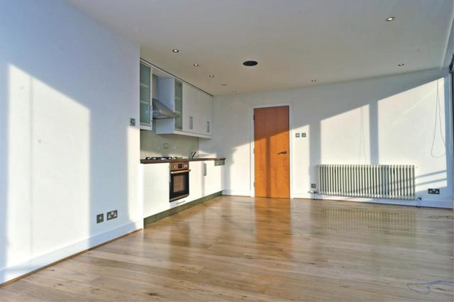  Image of 1 bedroom Flat to rent in Thrawl Street London E1 at London, E1 6RW