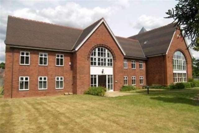  Image of 3 bedroom Penthouse to rent in Tythe Barn Lane Shirley Solihull B90 at Solihull, B90 1PF